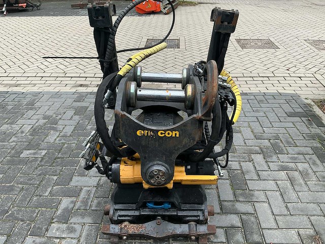 2021 engcon ec219 draaikantelstuk - afbeelding 1 van  4