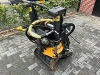 2021 engcon ec219 draaikantelstuk - afbeelding 3 van  4