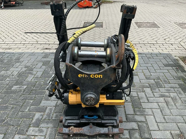 2021 engcon ec219 draaikantelstuk - afbeelding 2 van  7