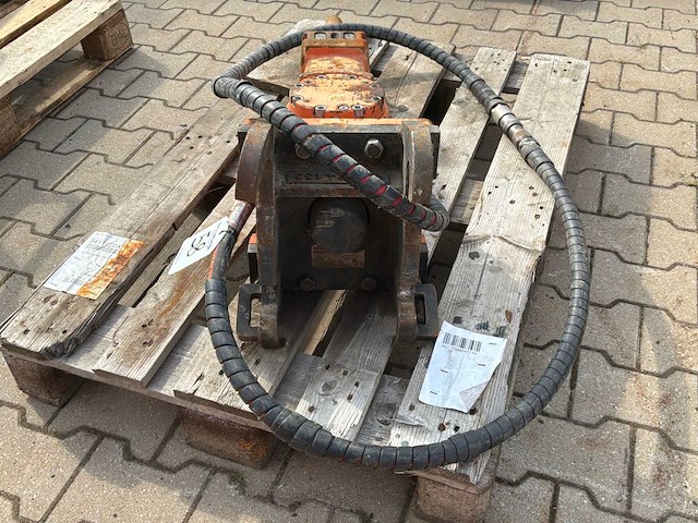2021 epiroc sb102 hydraulische breekhamer - afbeelding 5 van  7
