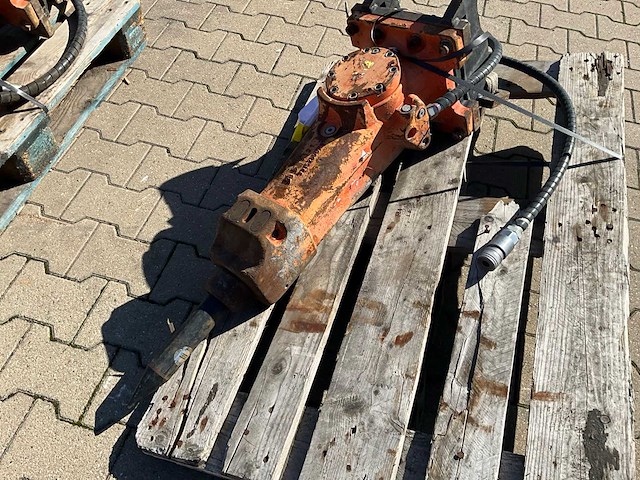 2021 epiroc sb152 hydraulische breekhamer - afbeelding 4 van  8