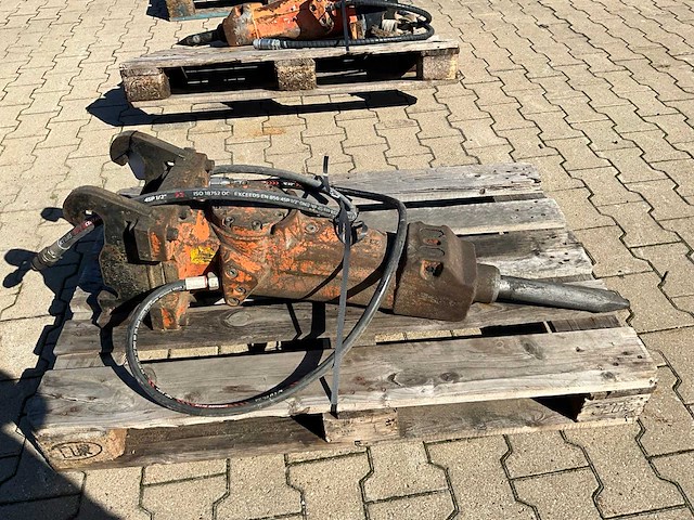 2021 epiroc sb152 hydraulische breekhamer - afbeelding 2 van  7