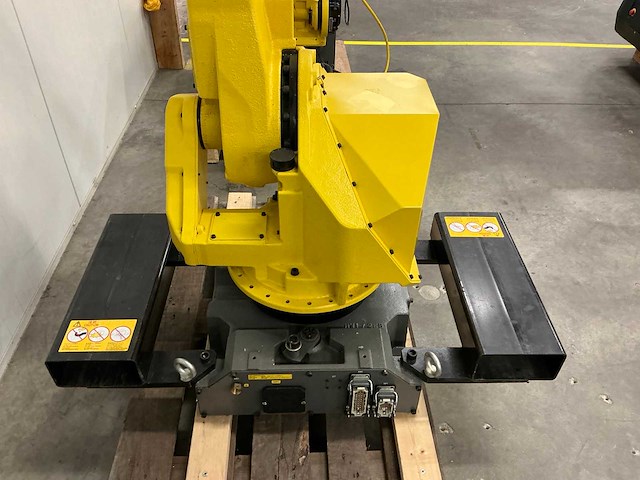 2021 fanuc system r-30ib-plus industriële robot - afbeelding 11 van  14