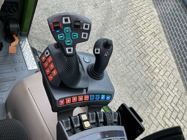2021 fendt 210v vario profi smalspoor- en compacttractor - afbeelding 17 van  26