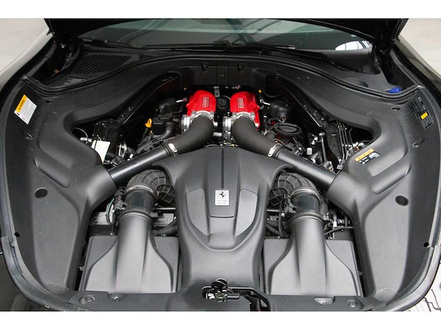 2021 ferrari roma | italian luxury grand tourer - afbeelding 29 van  61
