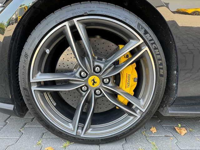 2021 ferrari roma | italian luxury grand tourer - afbeelding 36 van  61