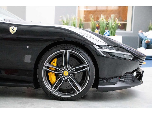 2021 ferrari roma | italian luxury grand tourer - afbeelding 56 van  61