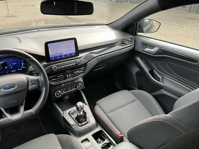 2021 ford focus wagon 1.0 st line ecoboost hybrid personenauto r-001-ts - afbeelding 15 van  43