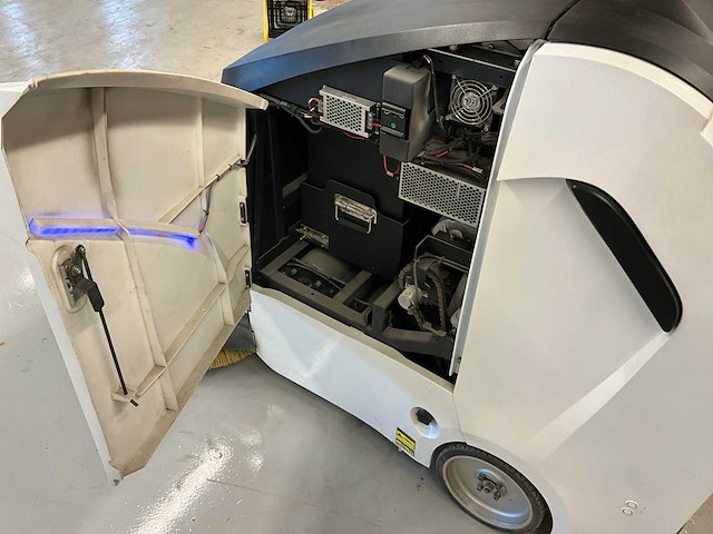 2021 gausium sweeper 111 zelfrijdende veegmachine robot - afbeelding 6 van  17
