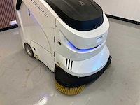 2021 gausium sweeper 111 zelfrijdende veegmachine robot - afbeelding 15 van  17