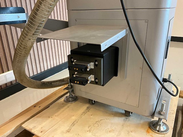 2021 gausium ws-02 laadstation - afbeelding 9 van  11