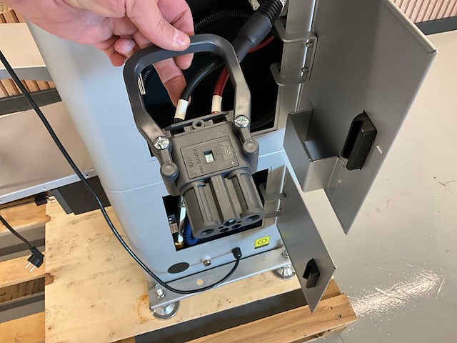 2021 gausium ws-02 laadstation - afbeelding 11 van  11