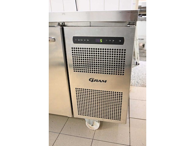 2021 gram m 2408 cbg mobiele rvs bakker koelwerkbank - afbeelding 3 van  6