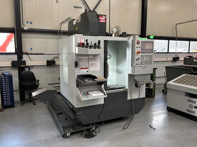 2021 haas dm-1 verticaal cnc-bewerkingscentrum - afbeelding 1 van  6