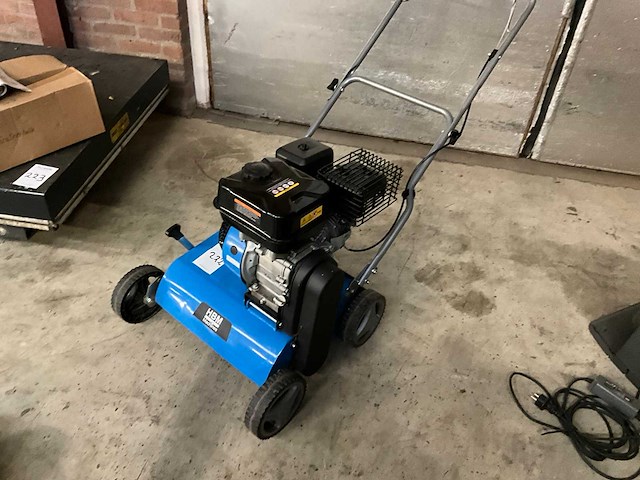 2021 hbm benzine aangedreven verticuteermachine - afbeelding 2 van  8