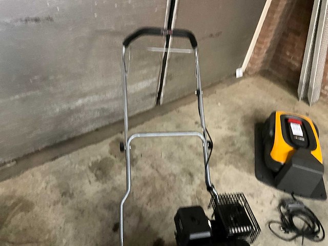 2021 hbm benzine aangedreven verticuteermachine - afbeelding 5 van  8