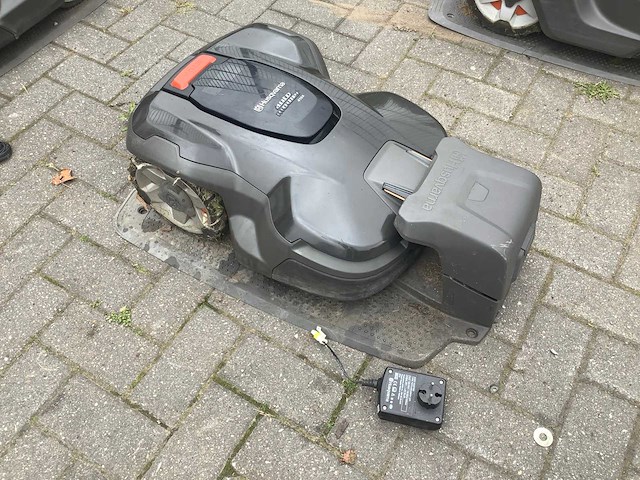 2021 husqvarna 415 x robotmaaier - afbeelding 1 van  6