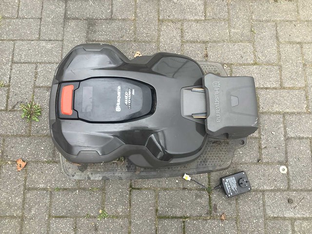 2021 husqvarna 415 x robotmaaier - afbeelding 4 van  6