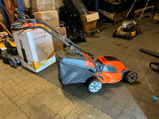 2021 husqvarna lc 141vi accu grasmaaier - afbeelding 2 van  9