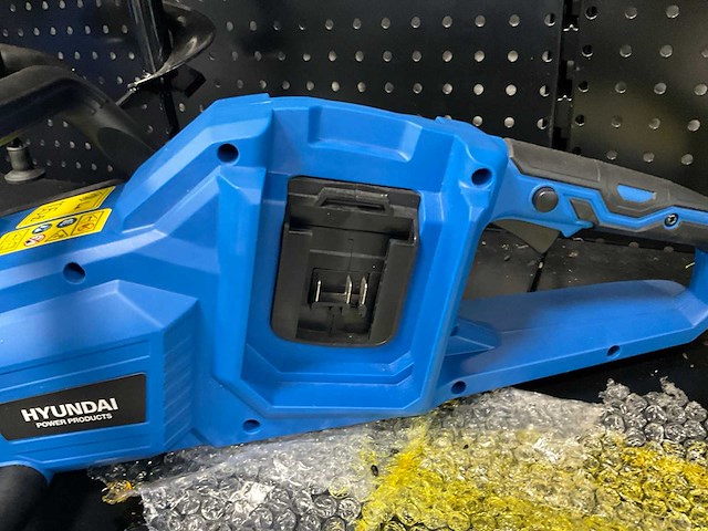 2021 hyundai 56187 accu kettingzaag - afbeelding 3 van  5