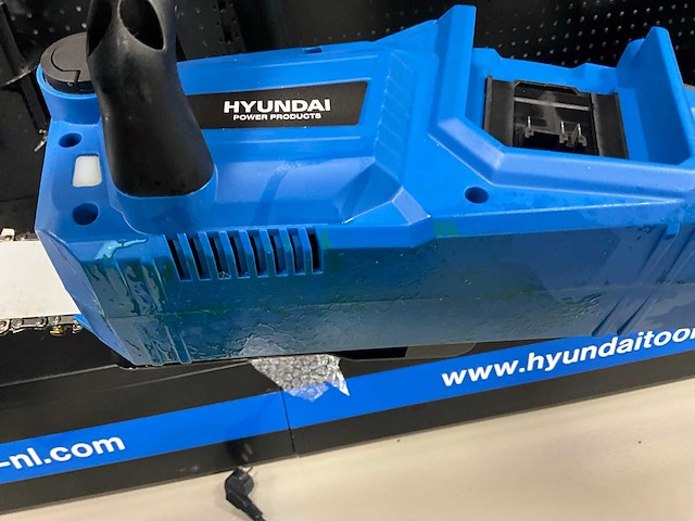 2021 hyundai 56187 accu kettingzaag - afbeelding 4 van  5