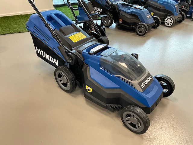 2021 hyundai 56189 grasmaaier op accu - afbeelding 3 van  6