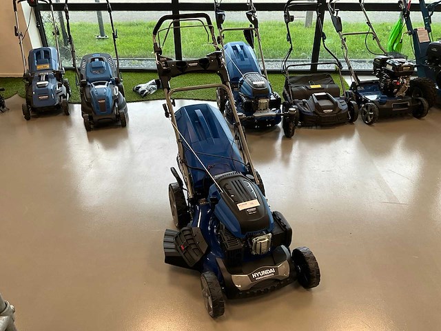 2021 hyundai 57024 grasmaaier - afbeelding 1 van  9