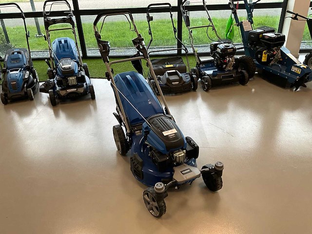 2021 hyundai 57025 grasmaaier - afbeelding 1 van  8