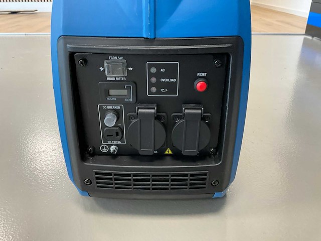 2021 hyundai hy2000i generator inverter - 2.0kw - afbeelding 3 van  6