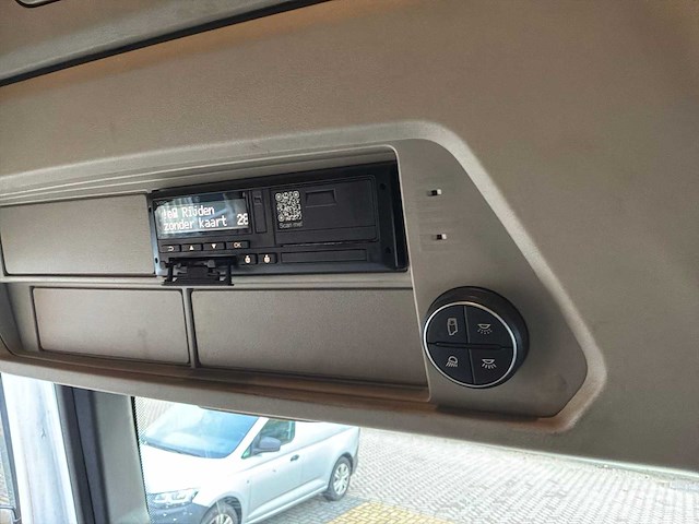 2021 iveco s-way p570 opleggertrekker (33-brn-9) - afbeelding 24 van  36