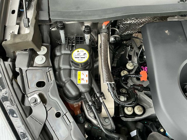 2021 jaguar e-pace phev personenauto - afbeelding 16 van  51