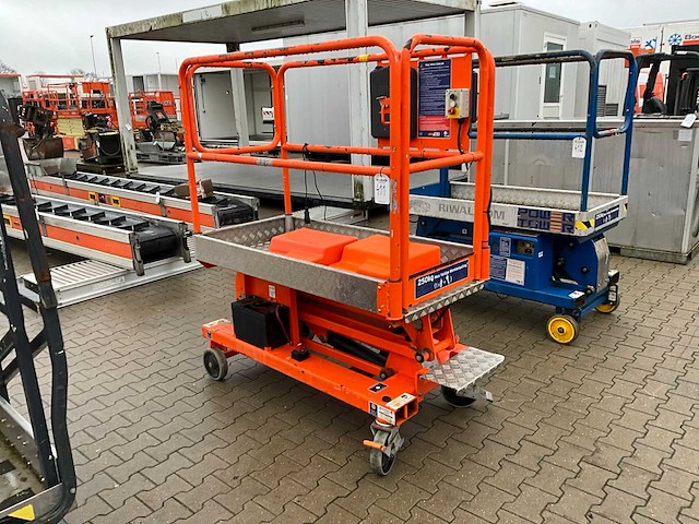 2021 jlg power towers personenlift - afbeelding 1 van  15