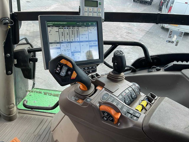 2021 john deere 6230r vierwielaangedreven landbouwtractor - afbeelding 17 van  43