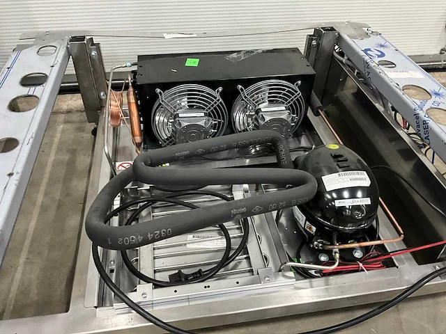 2021 jordao 21.58218 glasdeurkoelkast met externe motor - afbeelding 7 van  7