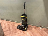 2021 kärcher br 30/4 c bp schrobzuigmachine - afbeelding 1 van  4