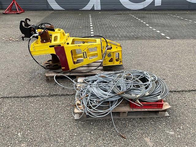 2021 kobus ks400 pipe puller - afbeelding 11 van  18