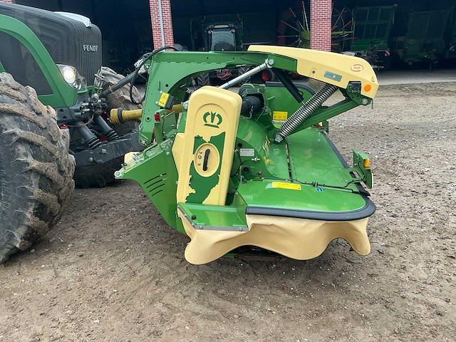 2021 krone easycut f 320 cv / easycut b 1000 cv triple maaier met maaidekken - afbeelding 13 van  53