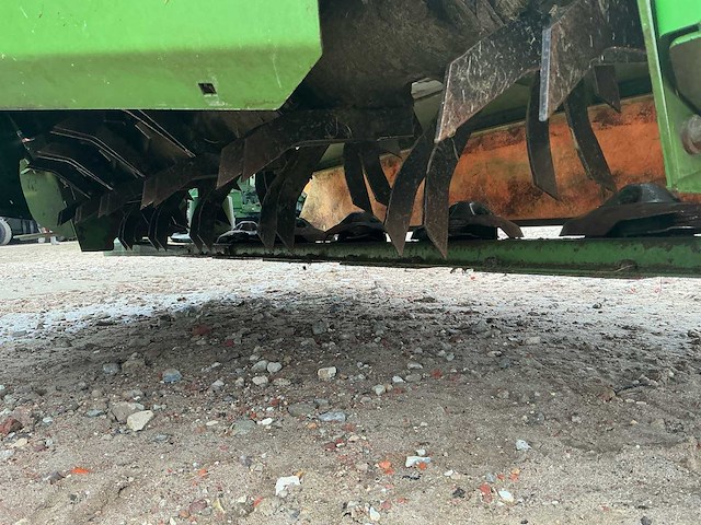 2021 krone easycut f 320 cv / easycut b 1000 cv triple maaier met maaidekken - afbeelding 19 van  53