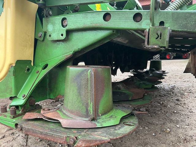 2021 krone easycut f 320 cv / easycut b 1000 cv triple maaier met maaidekken - afbeelding 21 van  53