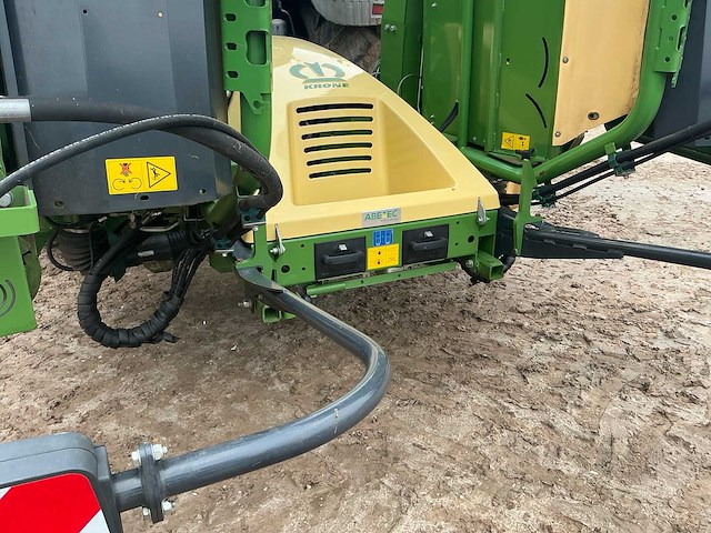 2021 krone easycut f 320 cv / easycut b 1000 cv triple maaier met maaidekken - afbeelding 45 van  53