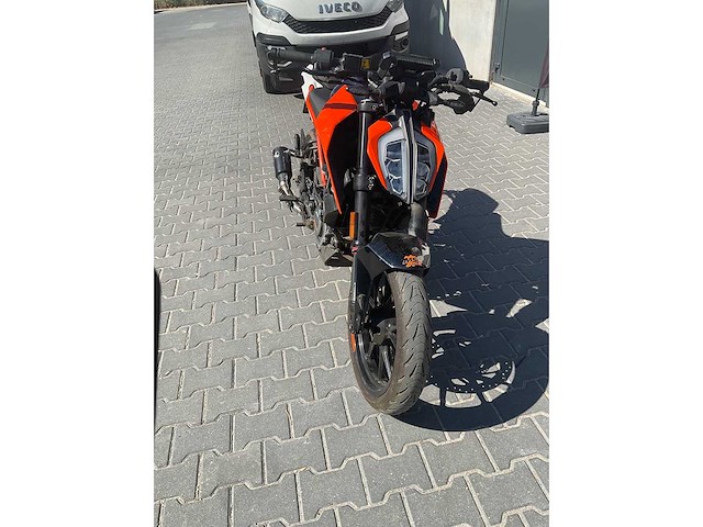 2021 ktm - 125 duke - motorcycle - afbeelding 4 van  17
