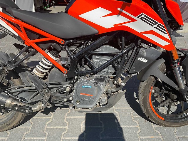 2021 ktm - 125 duke - motorcycle - afbeelding 17 van  17
