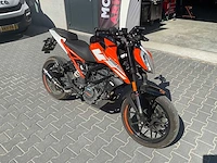 2021 ktm - 125 duke - motorcycle - afbeelding 3 van  17
