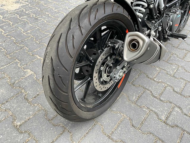 2021 ktm duke 390 motorfiets - afbeelding 5 van  14