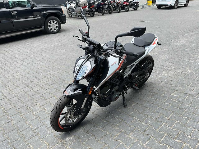 2021 ktm duke 390 motorfiets - afbeelding 1 van  14