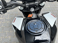 2021 ktm duke 390 motorfiets - afbeelding 13 van  14