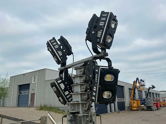 2021 kubota hilight h6+ bouwlamp - afbeelding 12 van  23