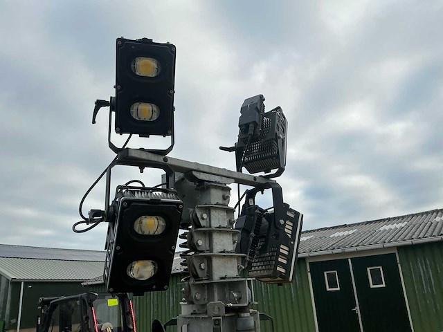 2021 kubota hilight h6+ bouwlamp - afbeelding 17 van  23
