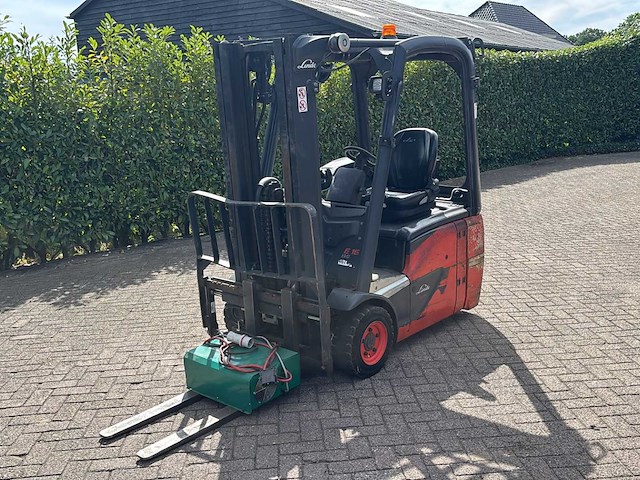 2021 linde e16c-02 vorkheftruck - afbeelding 1 van  9