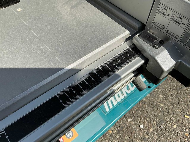2021 makita 2704n zaagtafel - afbeelding 4 van  9
